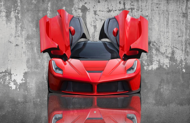 3D Ковер «Красное авто на бетонном фоне»