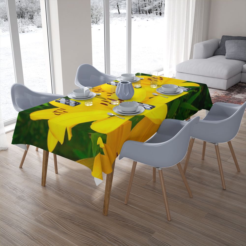 Габардиновая скатерть на обеденный стол «Яркие желтые лилии » вид 7