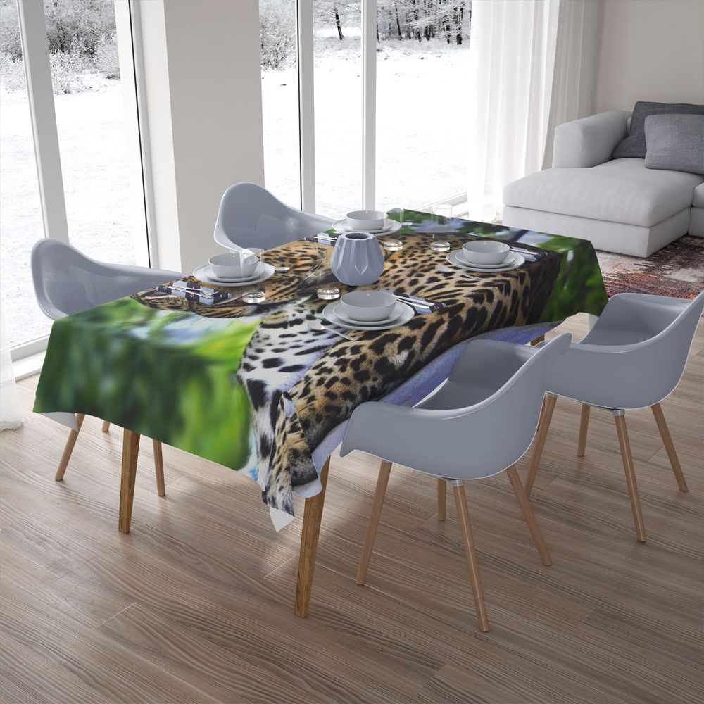 Текстильная скатерть для стола «Отдыхающий леопард» вид 7