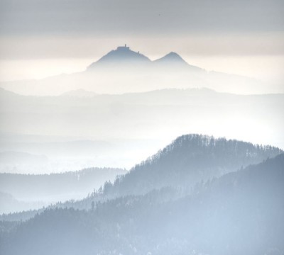 Фотошторы «Горы в туманной пелене»