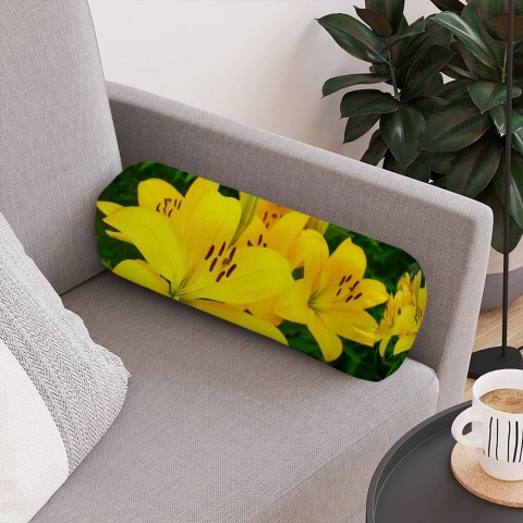 Декоративная подушка для дивана «Яркие желтые лилии » вид 4
