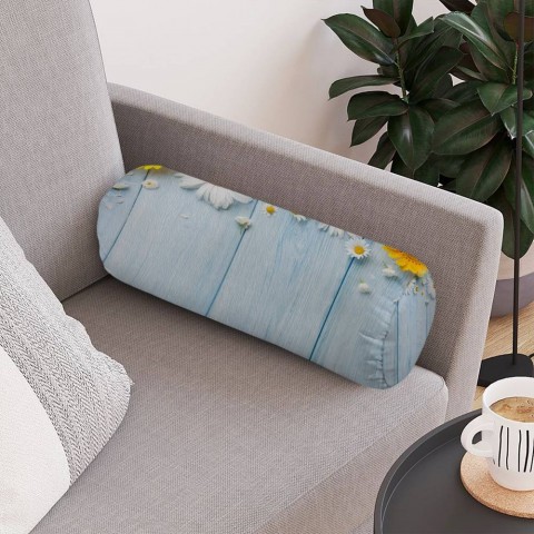 Интерьерная подушка для дивана «Ромашки на голубых досках» вид 4