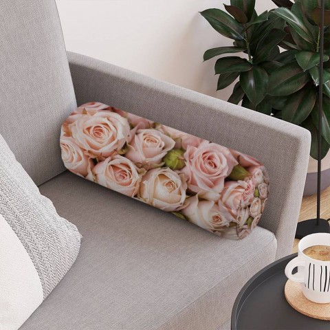 Декоративная подушка валик «Кремовые розы» вид 4
