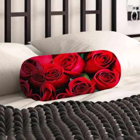 Интерьерная подушка для дивана «Нежные бордовые розы» вид 2