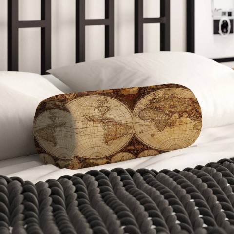 Тканевая подушка для дивана «Карта мира» вид 2