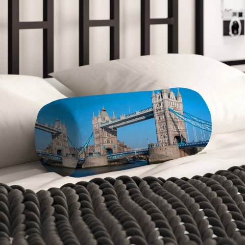 Тканевая подушка для дивана «Тауэрский мост» вид 2