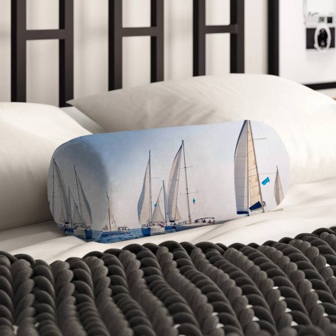 Интерьерная вытянутая подушка «Парусные яхты» вид 2