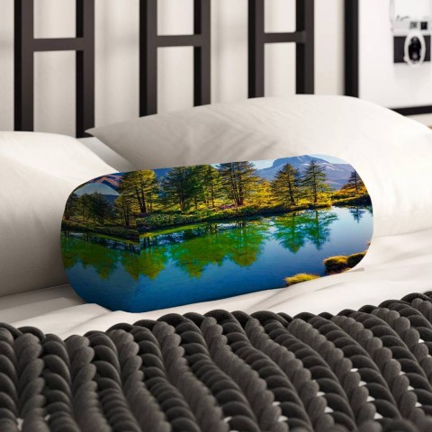 Декоративная подушка колбаска «Отражение леса в озере» вид 2