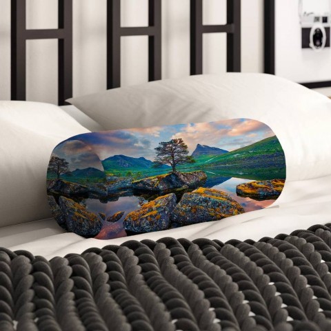 Интерьерная подушка «Дерево на камнях» вид 2