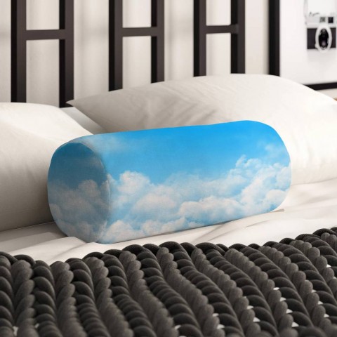 Интерьерная вытянутая подушка «Пористые облака» вид 2