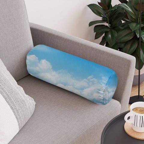 Интерьерная вытянутая подушка «Пористые облака» вид 4