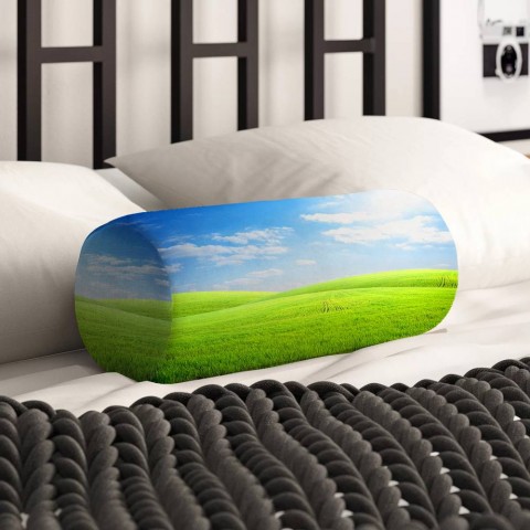Интерьерная подушка «Утренний зеленый луг» вид 2
