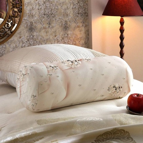 Декоративная подушка для дивана «Сияющие бриллианты на шелковом фоне» вид 5