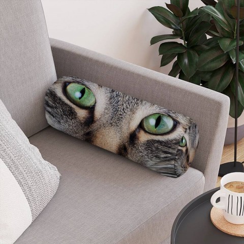 Интерьерная подушка для дивана «Кошачий взгляд» вид 4