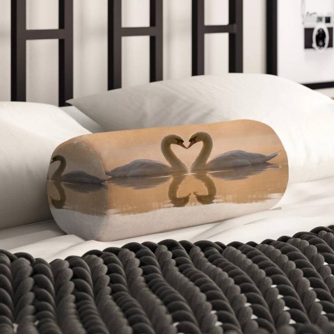 Декоративная подушка подголовник «Влюбленные лебеди» вид 2