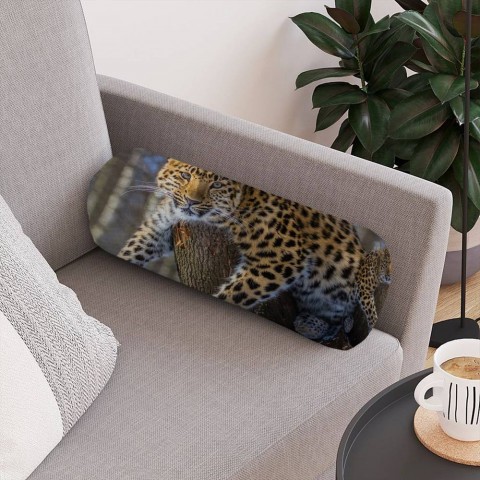 Декоративная подушка подголовник «Амурский леопард» вид 4