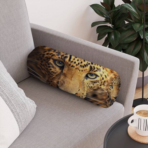 Тканевая подушка для дивана «Леопард портрет» вид 4