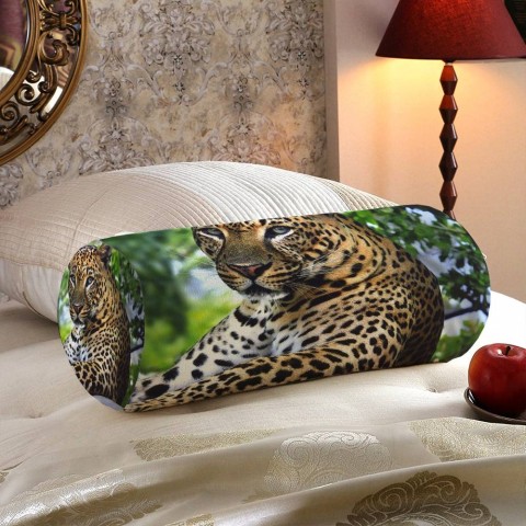 Тканевая подушка валик «Отдыхающий леопард» вид 5