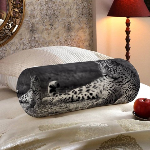 Тканевая подушка для дивана «Черно белый леопард» вид 5