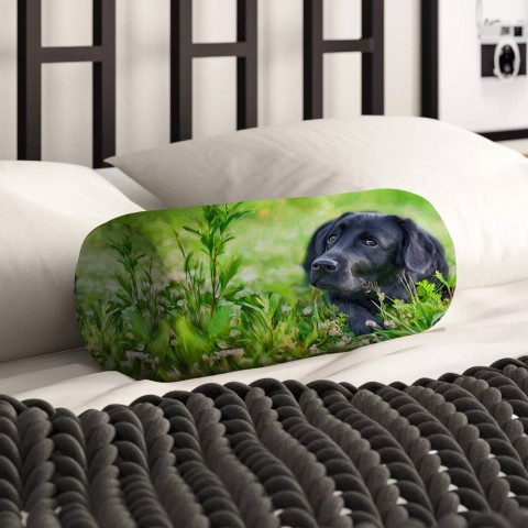 Тканевая подушка-валик «Собачка в траве» вид 2