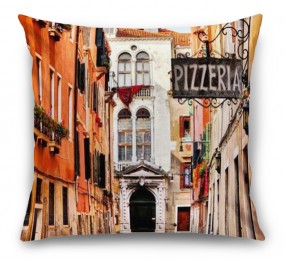 3D Подушка «Венецианская улочка»
