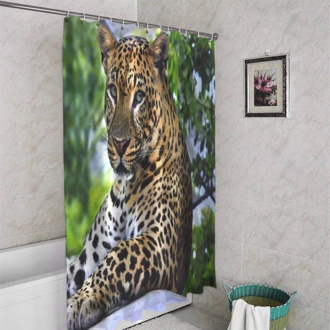 3D фото занавеска для ванной «Отдыхающий леопард» вид 4