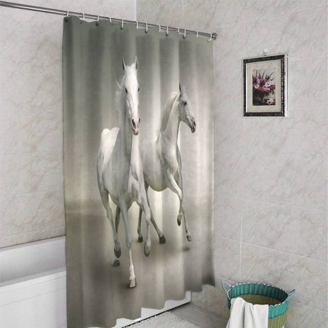 3D занавеска в ванную комнату «Белые лошади на сером фоне» вид 4