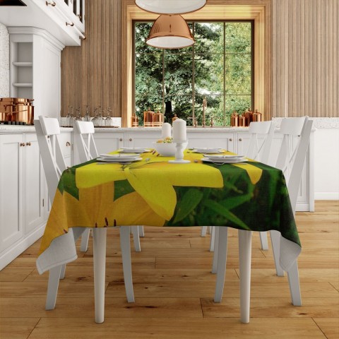 Габардиновая скатерть на обеденный стол «Яркие желтые лилии » вид 2