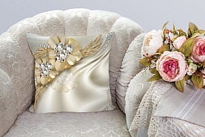 3D Подушка «Золотые цветы с алмазными серединками» вид 3