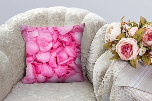 3D Подушка «Розовые лепестки в росе» вид 3