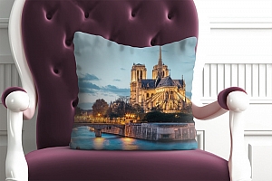 3D Подушка «Собор Парижской богоматери вечером» вид 3