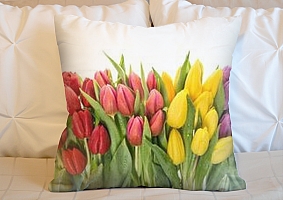 3D Подушка «Множество тюльпанов в росе» вид 5