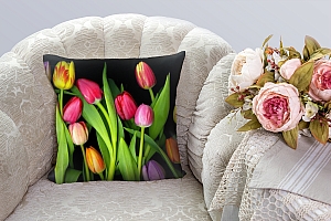 3D Подушка «Тюльпаны на темном фоне» вид 6