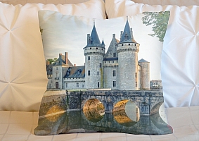 3D Подушка «Замок Сюлли-сюр-Луар» вид 2