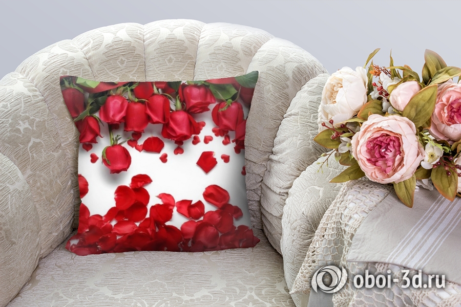 3D Подушка «Алые розы с лепестками» вид 3